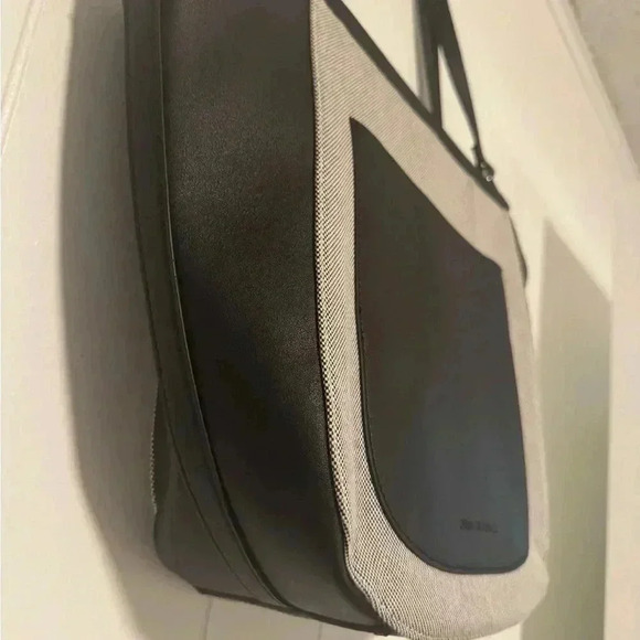 URBAN ORIGINALS - Picture 2 of 6